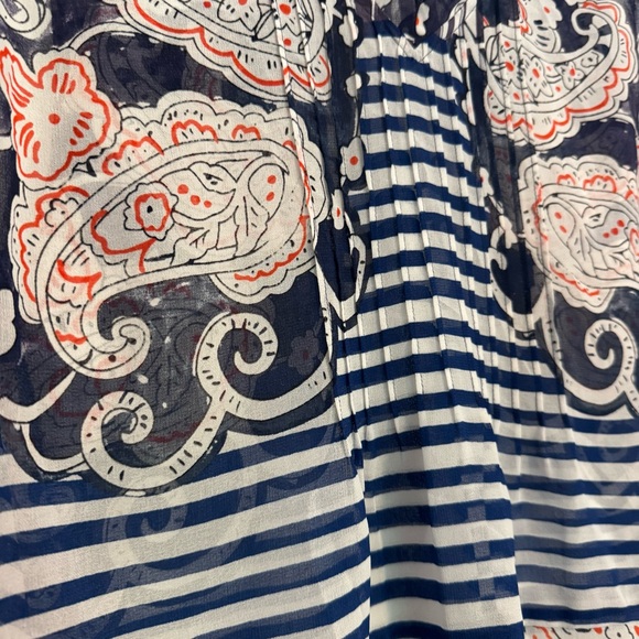 🌸 Cabi Blue Paisley Peplum Tank, Style 5349, Size Small - Picture 2 of 5